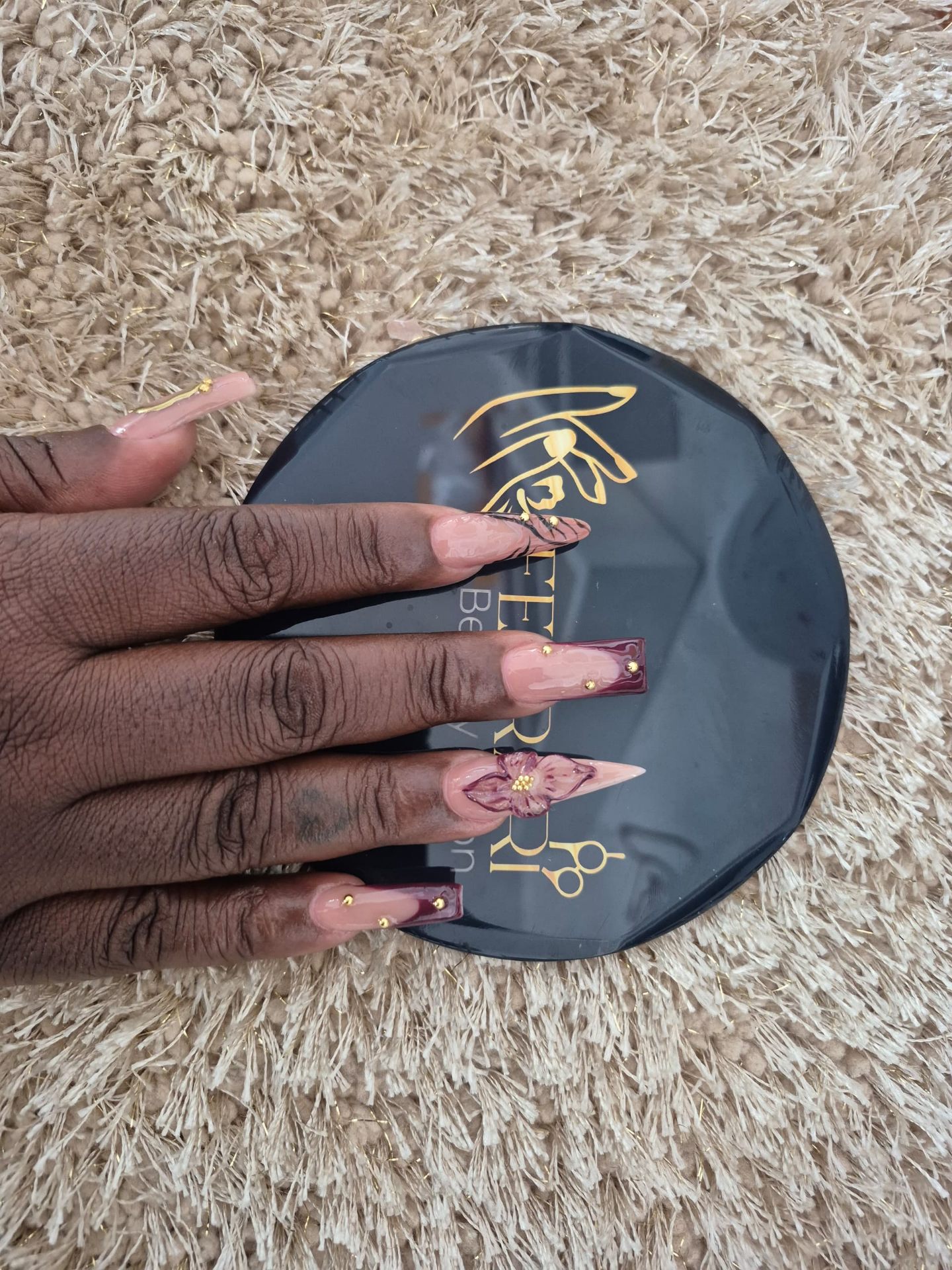 Nail art longues — Ferrari Beauty Salon